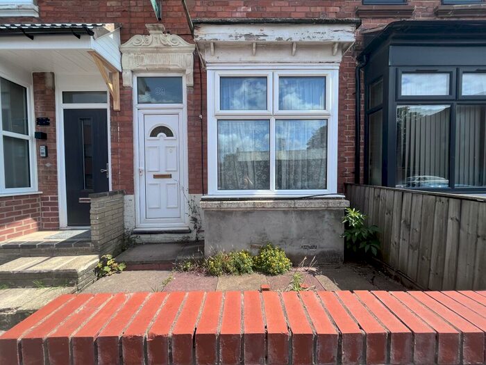 4 Bedroom House To Rent In Selly Hill Road, Birmingham, B29