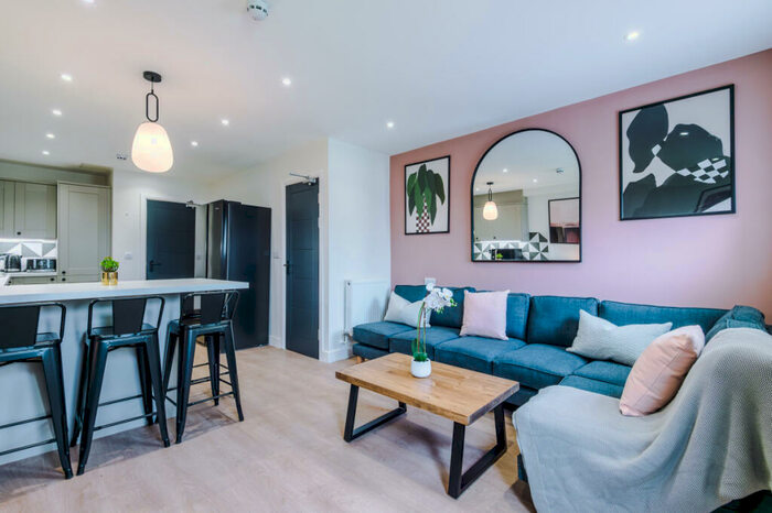 4 Bedroom Terraced House To Rent In Capricorn Way, Salford, M6