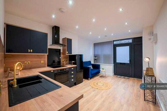 1 Bedroom Flat To Rent In Union Street, Oldham, OL1