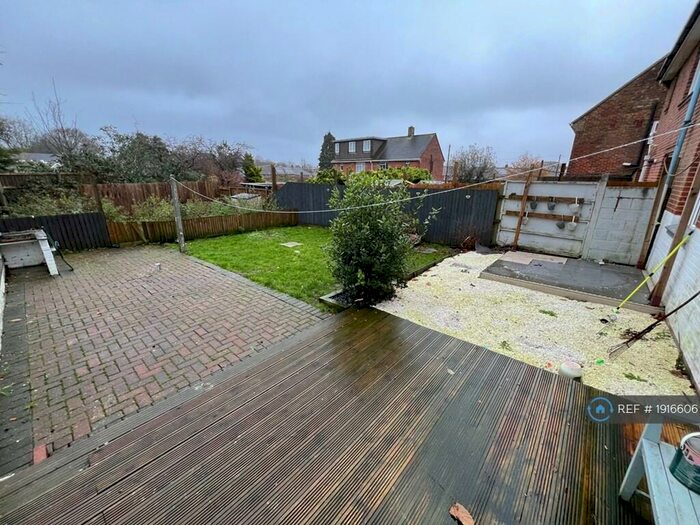 3 Bedroom Semi-Detached House To Rent In Frost Road, Bournemouth, BH11