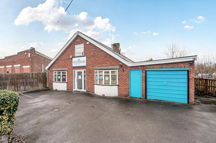 3 Bedroom Bungalow For Sale In Cheyney Road, Chester, Cheshire, CH1