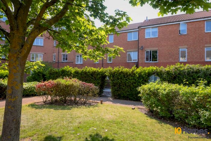 4 Bedroom Semi-Detached House To Rent In Foster Drive, Gateshead, NE8