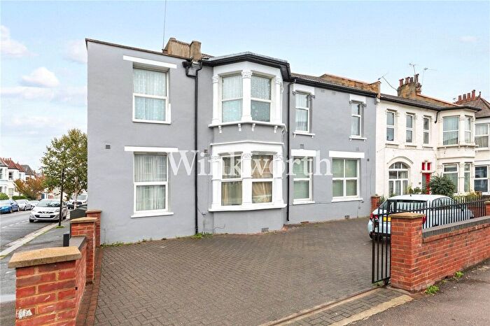 2 Bedroom Flat To Rent In Wightman Road, London, N8