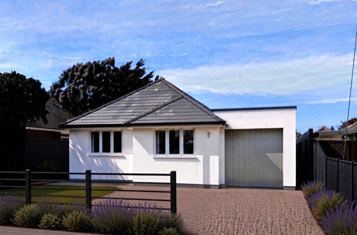 3 Bedroom Bungalow For Sale In Barton Drive, Barton On Sea, Hampshire, BH25