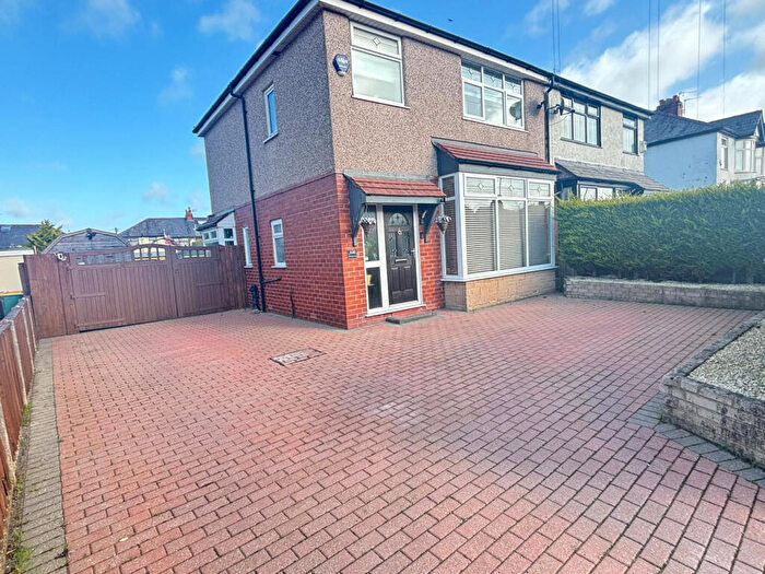 3 Bedroom Semi Detached House For Sale In Blackpool Road, Preston, PR2