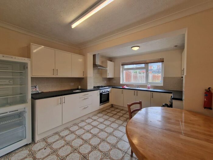3 Bedroom End Of Terrace House To Rent In King Henrys Road, Kingston Upon Thames, KT1