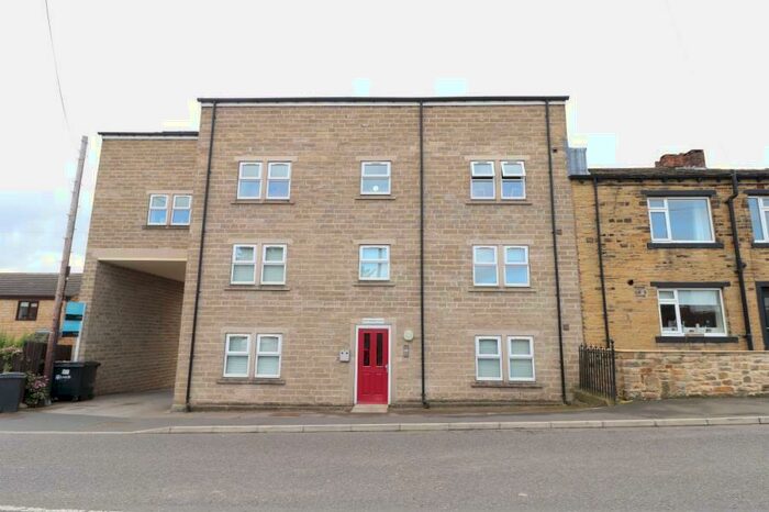 3 Bedroom Maisonette To Rent In Northwood Court, Pudsey, LS28