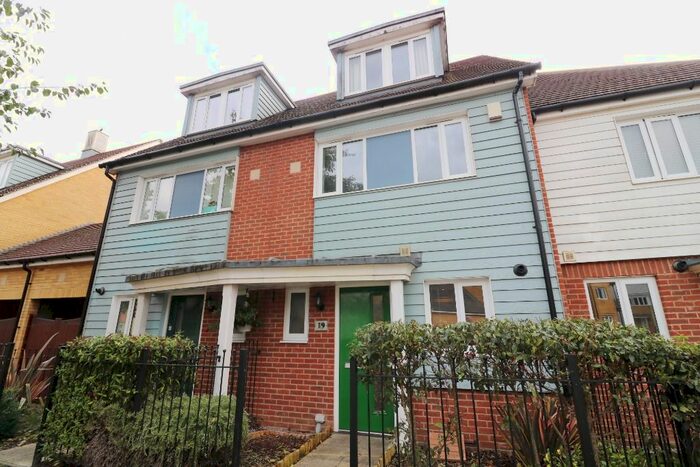 3 Bedroom Town House To Rent In Sir Henry Brackenbury Road, Repton Park, Ashford, TN23