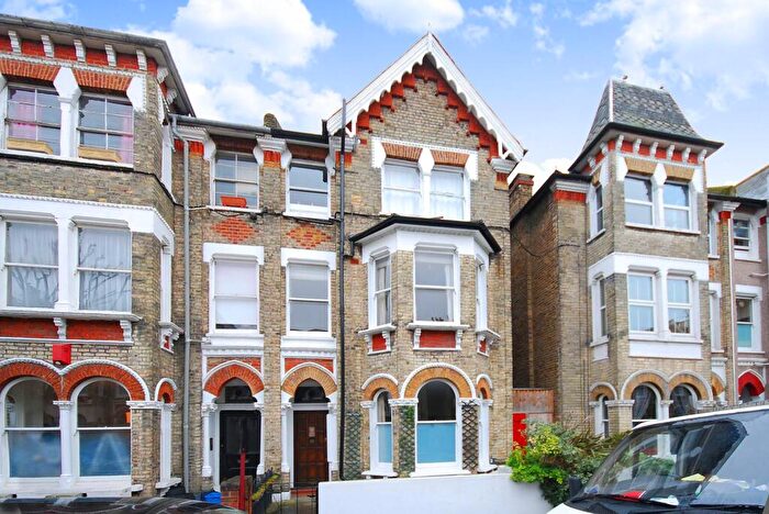 2 Bedroom Flat To Rent In Oakhurst Grove, East Dulwich, East Dulwich, London, SE22