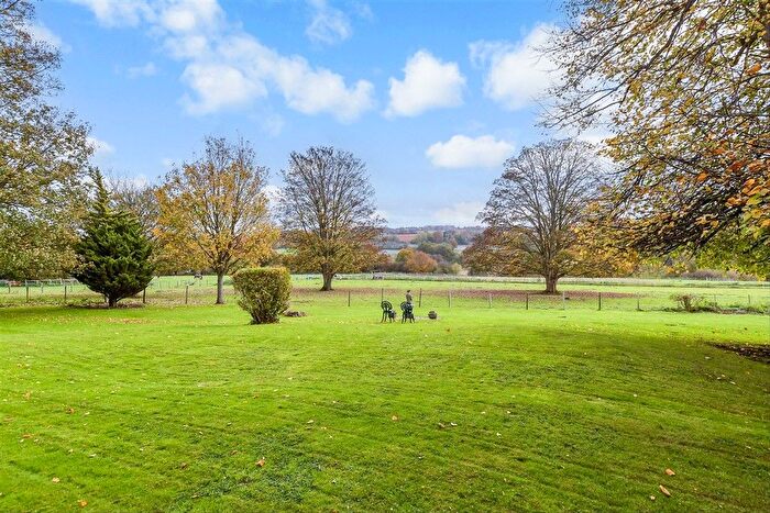 3 Bedroom Flat For Sale In Barham Mews, Teston, Maidstone, Kent, ME18