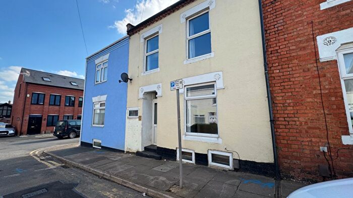 4 Bedroom Property To Rent In Pytchley Street, Northampton, NN1