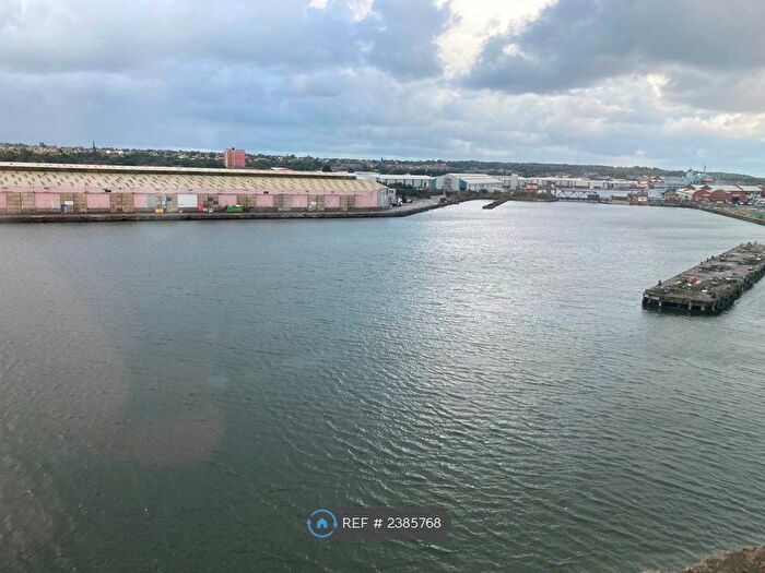 2 Bedroom Flat To Rent In East Float Quay, Birkenhead, CH41