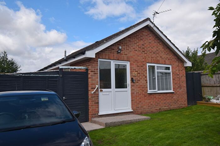 1 Bedroom Detached Bungalow For Sale In Newlyn Crescent, Puriton, TA7