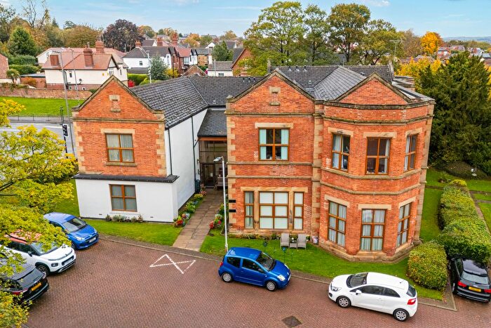 2 Bedroom Flat For Sale In Sandal Hall Mews, Wakefield, WF2