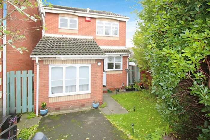 3 Bedroom Detached House To Rent In Leasowe Road, Hunslet, Leeds, West Yorkshire, LS10