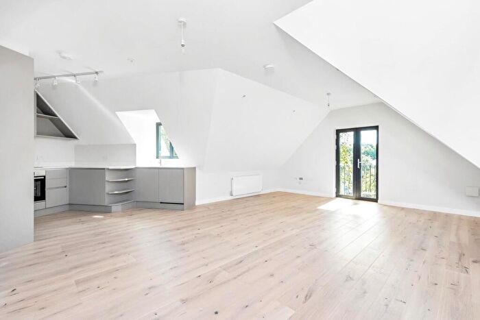 2 Bedroom Apartment To Rent In Dulwich Village, London, SE21