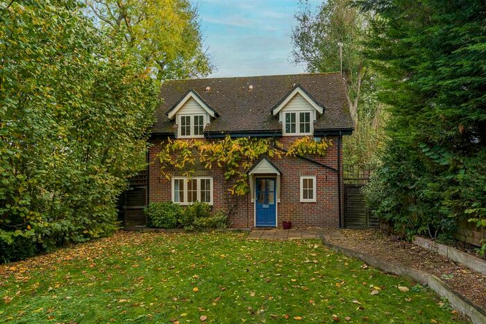 3 Bedroom Property To Rent In Bassetsbury Lane, High Wycombe HP11