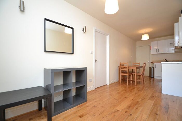 2 Bedroom Flat To Rent In Loampit Vale, London, SE13