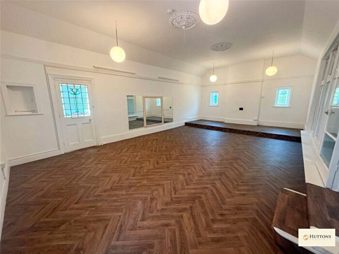 6 Bedroom Detached House To Rent In Kingston Lane, Opposite Brunel University (Stop Bj), UB8