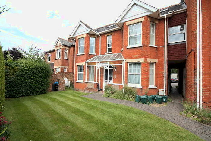 1 Bedroom Flat To Rent In Chobham Road, Woking, GU21
