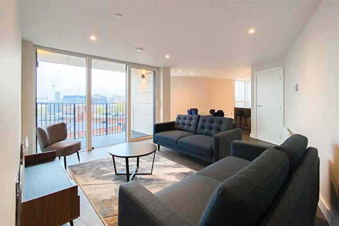 2 Bedroom Apartment To Rent In Castle Wharf, M15