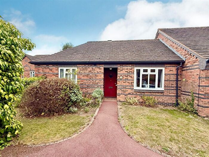 2 Bedroom Bungalow For Sale In Badger Court, Loughborough, LE11