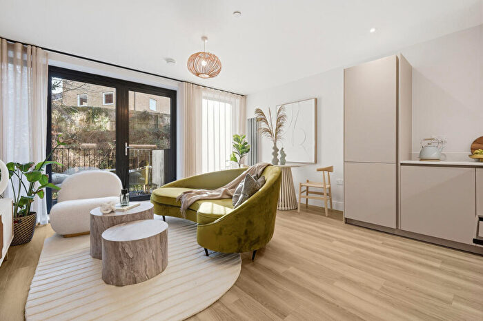 1 Bedroom Apartment For Sale In Campfield Road, St. Albans, AL1