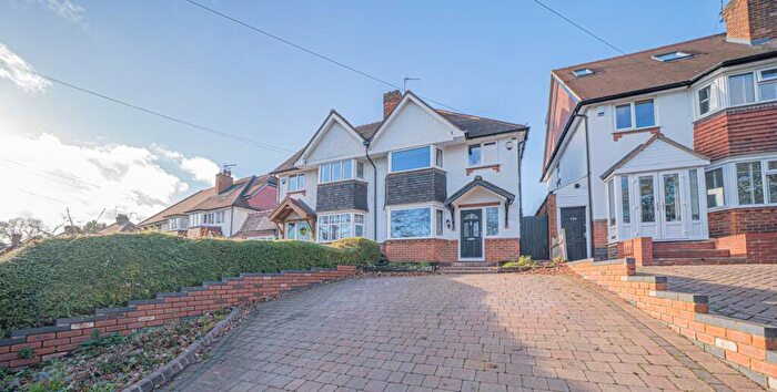 3 Bedroom Semi-Detached House For Sale In Widney Manor Road, Solihull, B91