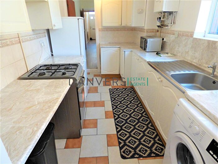 4 Bedroom Terraced House To Rent In Ullswater Street, Leicester, LE2