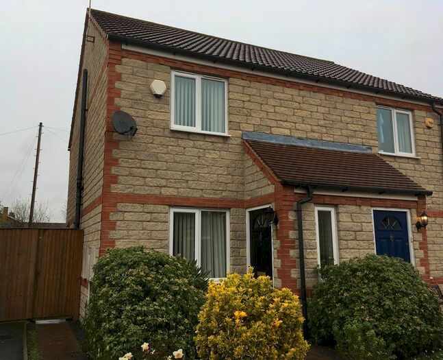 2 Bedroom Semi-Detached House To Rent In Elizabeth Close, Crowle, Scunthorpe DN17