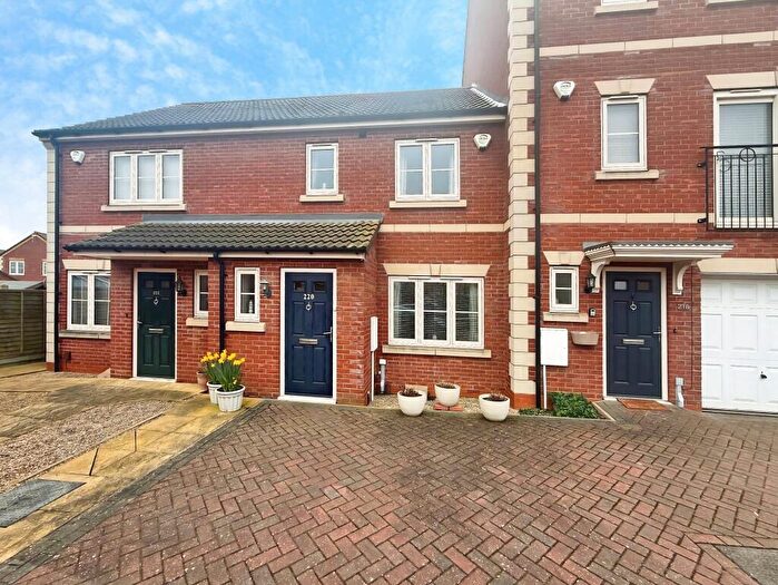 3 Bedroom Terraced House For Sale In Wolsey Way, Lincoln, LN2