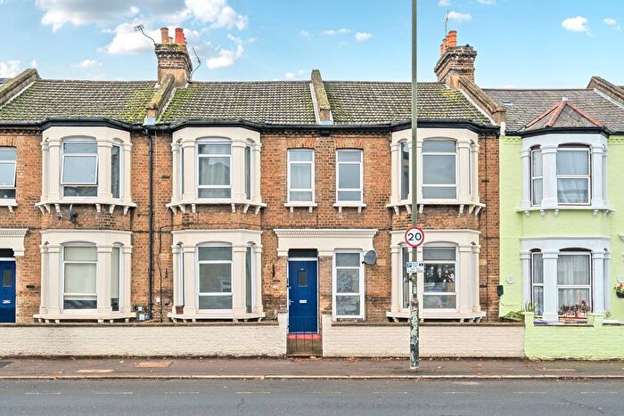 1 Bedroom Flat For Sale In Haydons Road, South Wimbledon, London, SW19