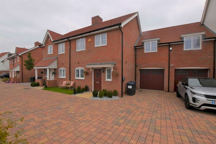 3 Bedroom Semi-Detached House To Rent In Hildar Close, Bishops Stortford, CM23