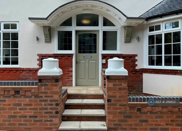 1 Bedroom Flat To Rent In Porthill, Newcastle U Lyme, ST5