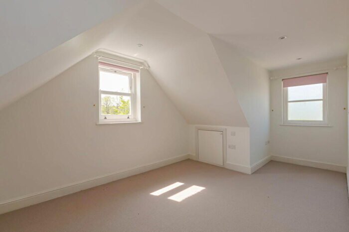 4 Bedroom Detached House For Sale In Barton Road, Bramley, Guildford, Surrey, GU5