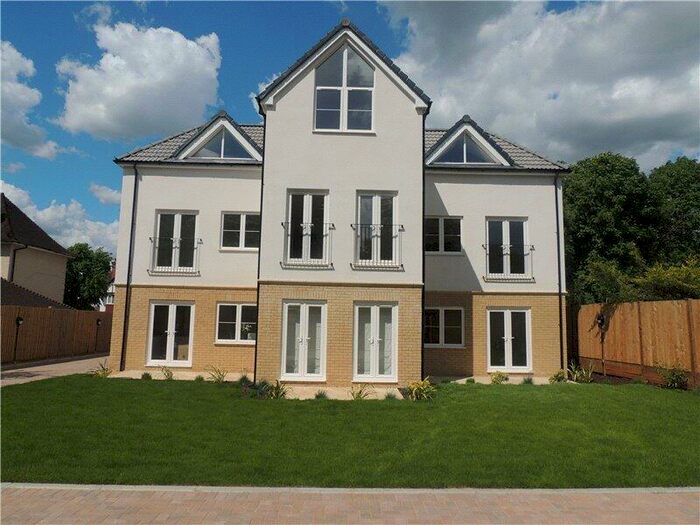 2 Bedroom Apartment To Rent In Warham Road, Pembroke Lodge, South Croydon, CR2