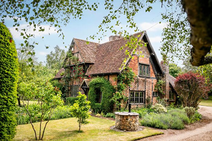 4 Bedroom Detached House For Sale In Moor Cottage, Water End Moor, Water End, Hertfordshire, HP1