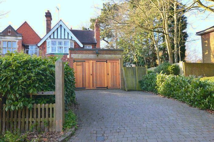 3 Bedroom Semi-Detached House To Rent In Mount Park Road, Harrow On The Hill, HA1