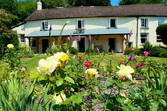 4 Bedroom Detached House To Rent In Jury Road, Dulverton, Somerset, TA22