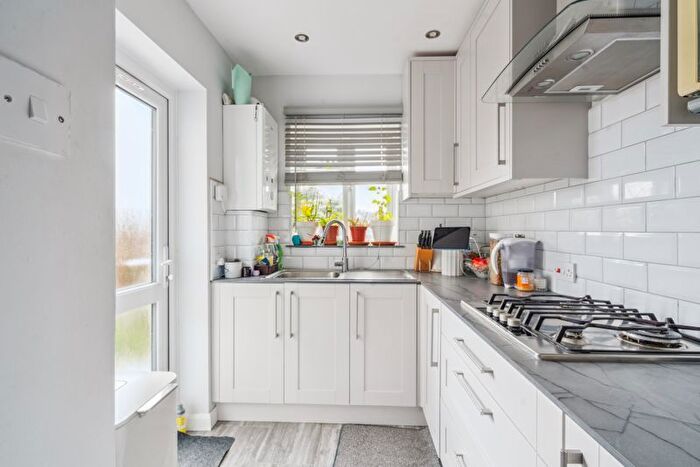 2 Bedroom Terraced House For Sale In Castle Road, Northolt, UB5