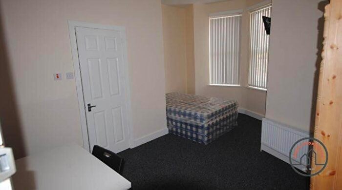 3 Bedroom House To Rent In Beechwood Mount, Leeds, LS4