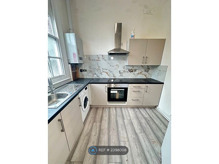 1 Bedroom Flat To Rent In The Elms, Derby, DE22