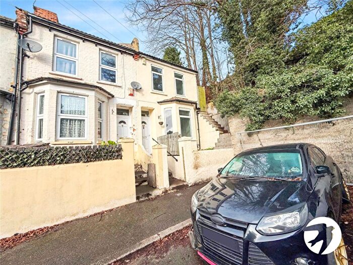 3 Bedroom Terraced House To Rent In Cecil Avenue, Rochester, Kent, ME2