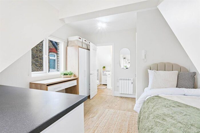 Studio To Rent In Belmont Road, Wallington, SM6