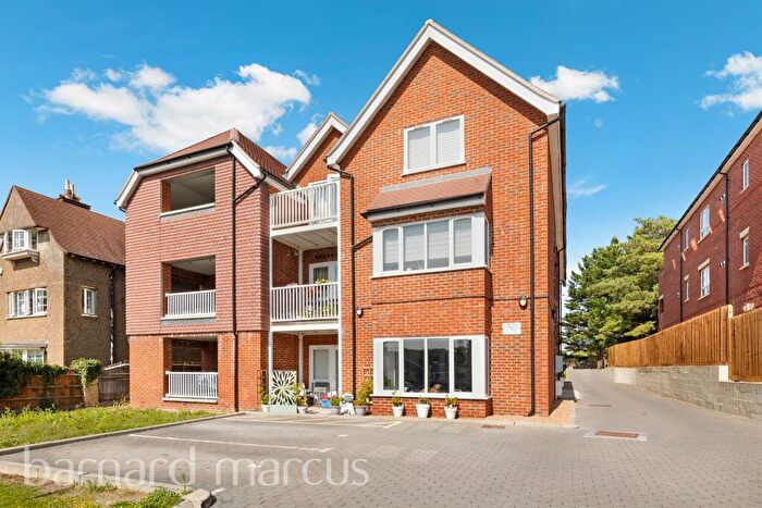 2 Bedroom Flat For Sale In Purley Downs Road, South Croydon, CR2