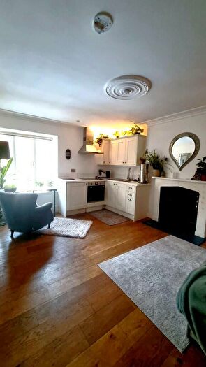 1 Bedroom House To Rent In Main Road, Bristol, BS49