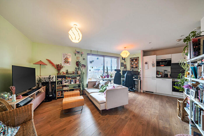 1 Bedroom Apartment For Sale In McMillan Street, Deptford London, SE8