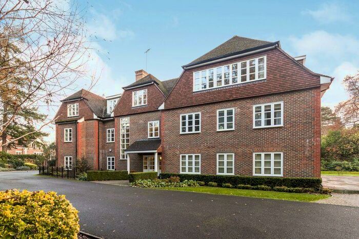 3 Bedroom Apartment To Rent In Cross Road, Sunningdale, SL5