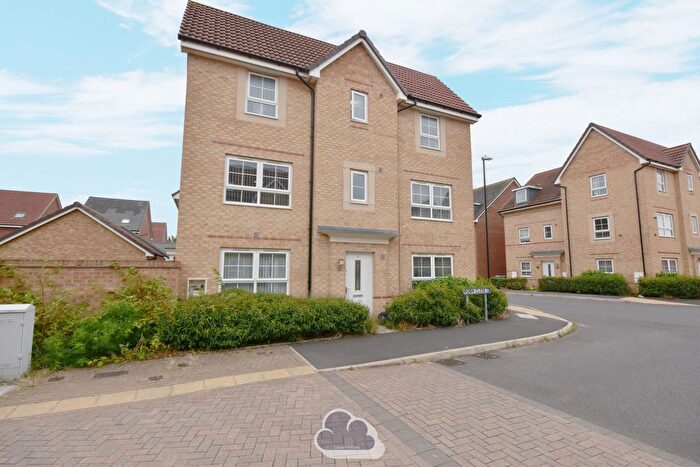 4 Bedroom Semi-Detached House To Rent In Robin Close, Coventry, CV4