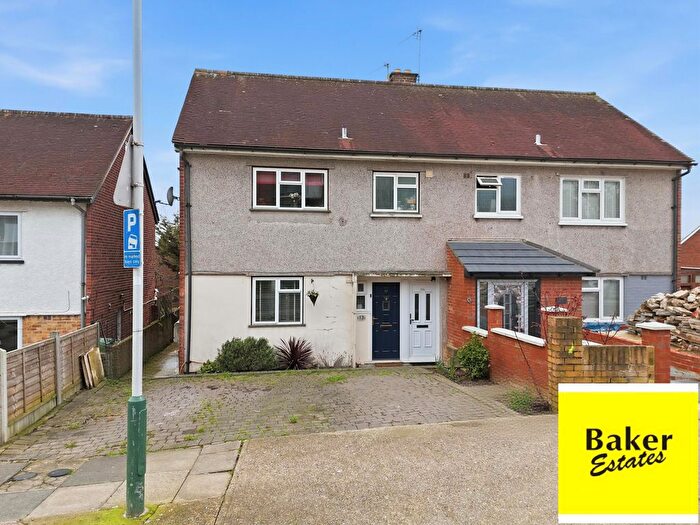 1 Bedroom Maisonette For Sale In Hillrise Road, Romford, RM5